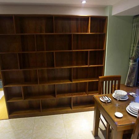 Appartement Poonsa Nguyen Phong Sac à Hanoï Extérieur photo