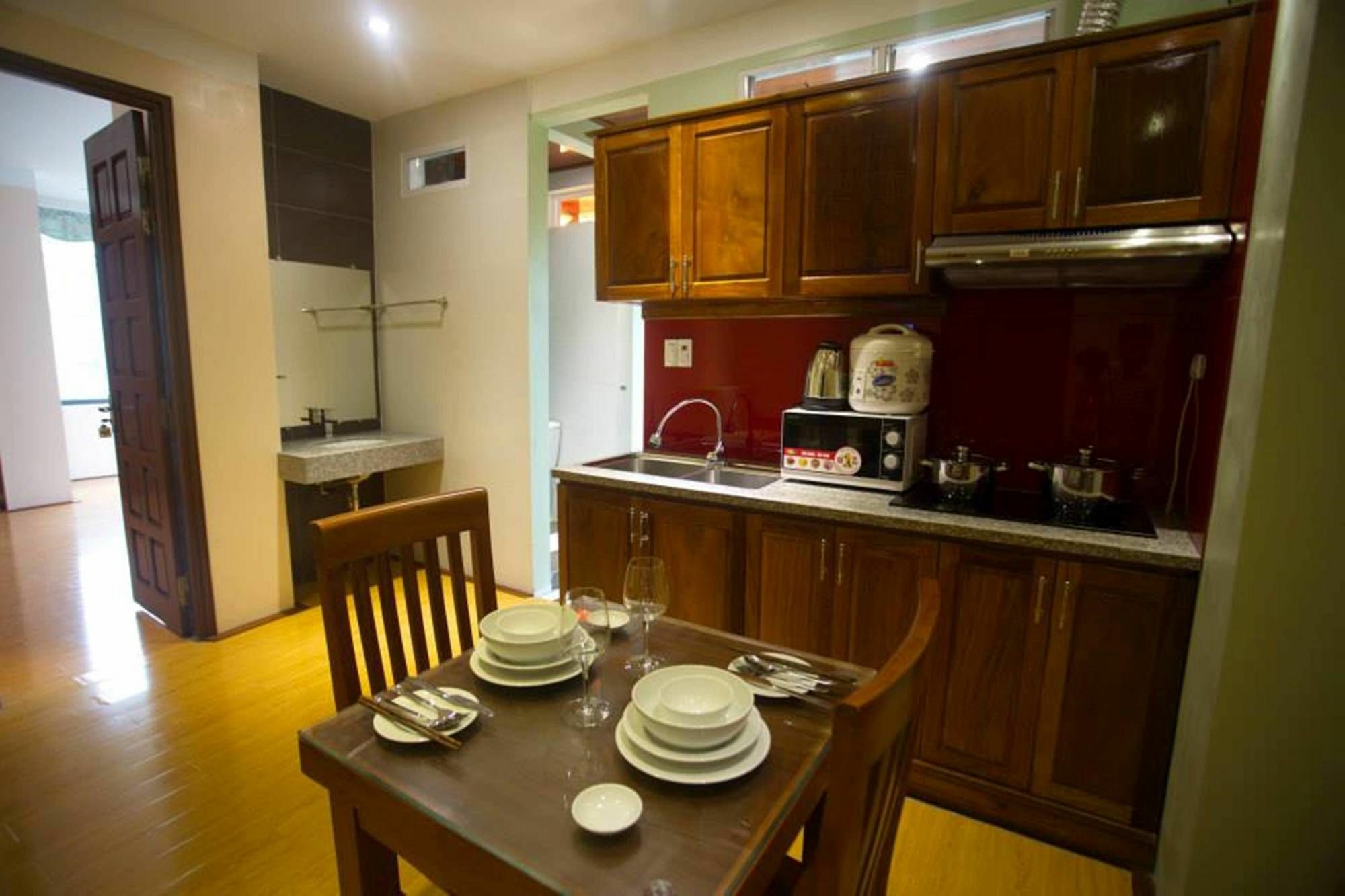 Appartement Poonsa Nguyen Phong Sac à Hanoï Extérieur photo
