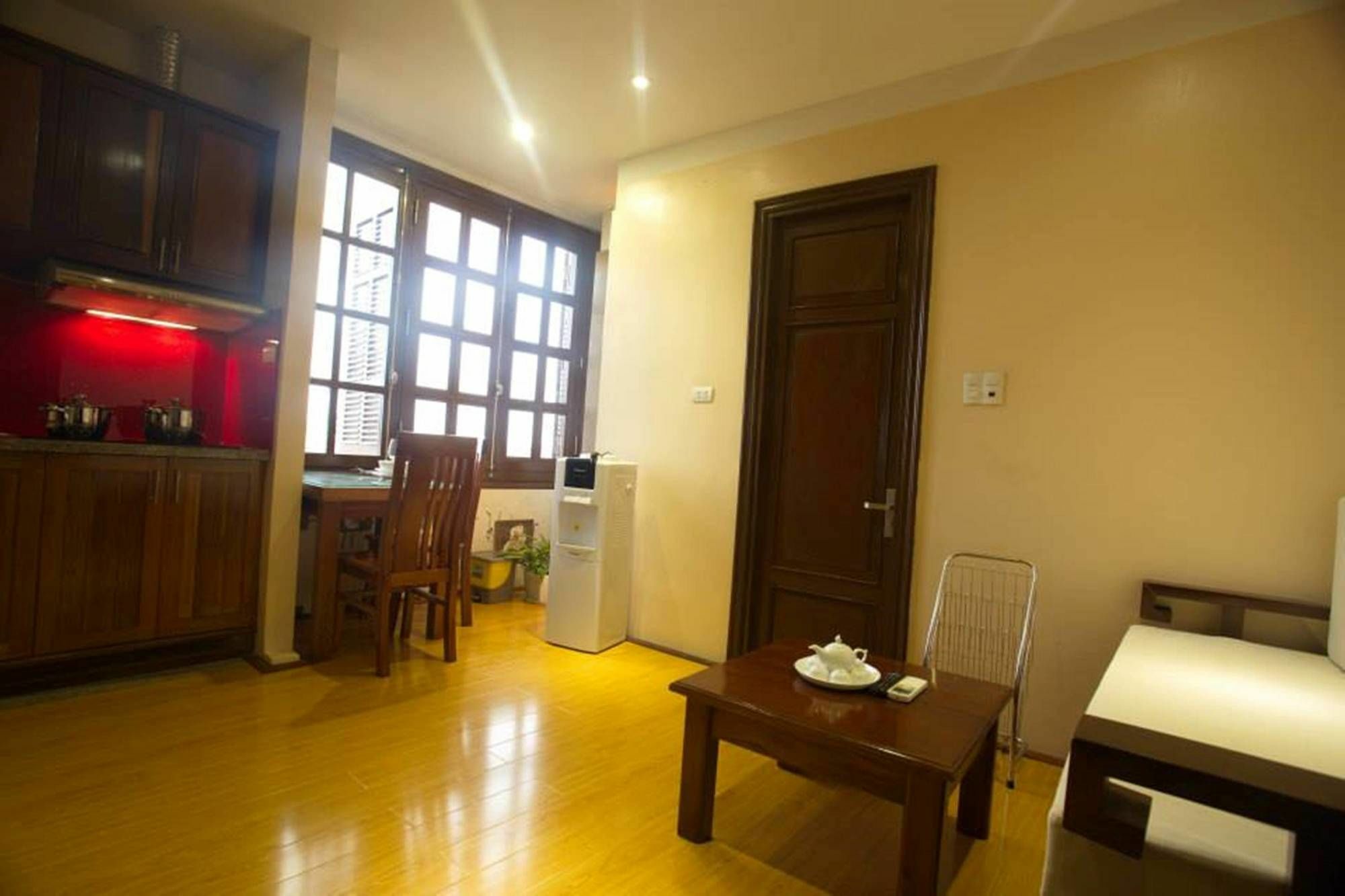 Appartement Poonsa Nguyen Phong Sac à Hanoï Extérieur photo