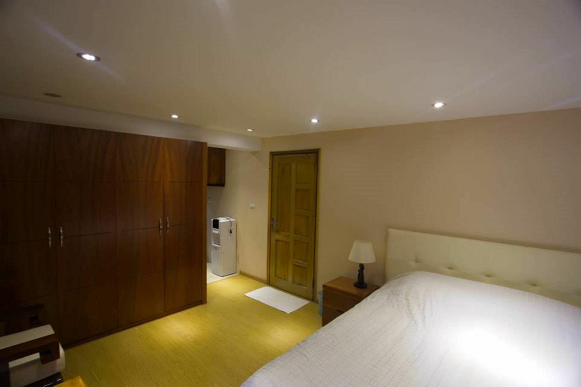 Appartement Poonsa Nguyen Phong Sac à Hanoï Extérieur photo