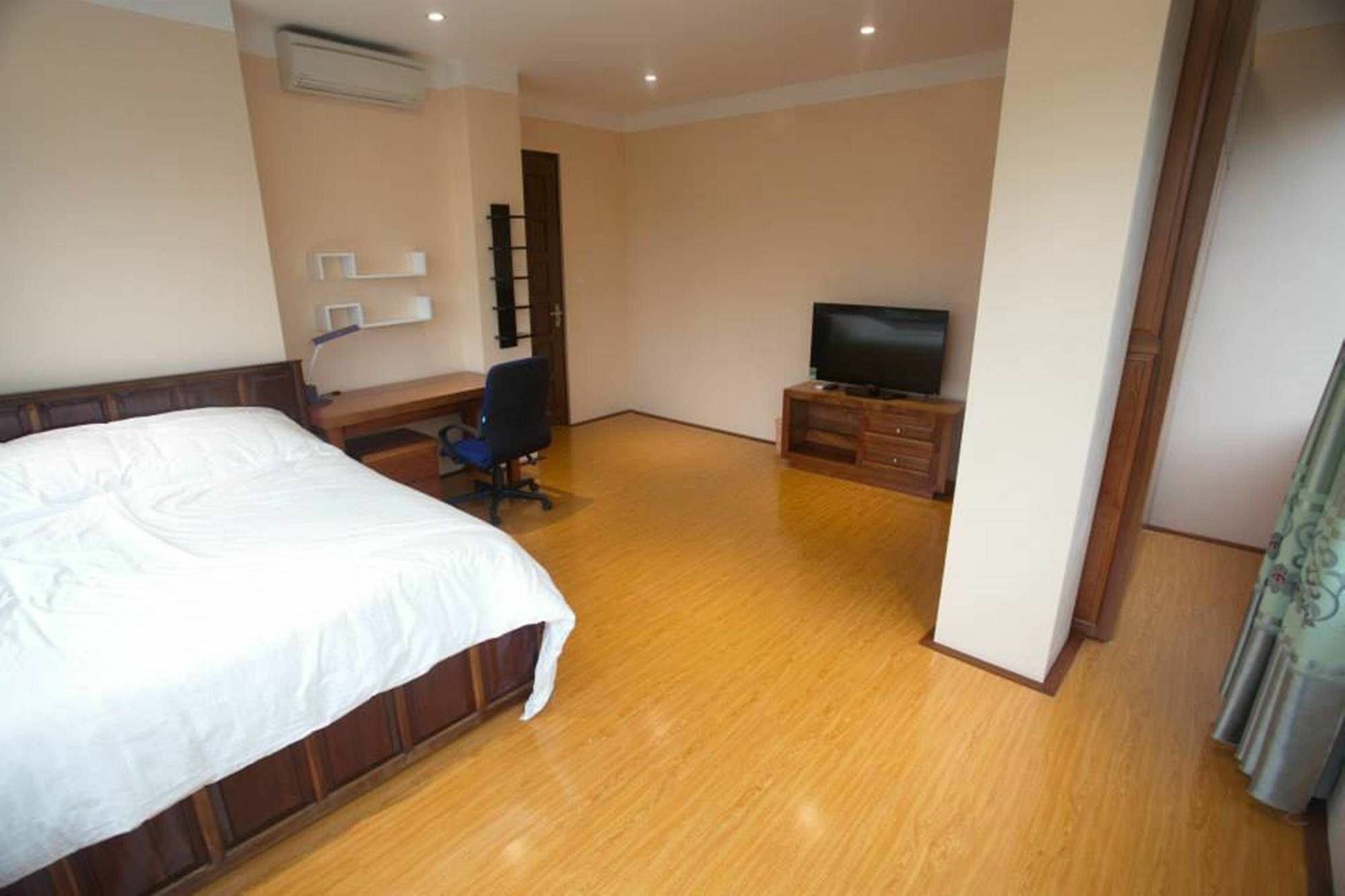 Appartement Poonsa Nguyen Phong Sac à Hanoï Extérieur photo