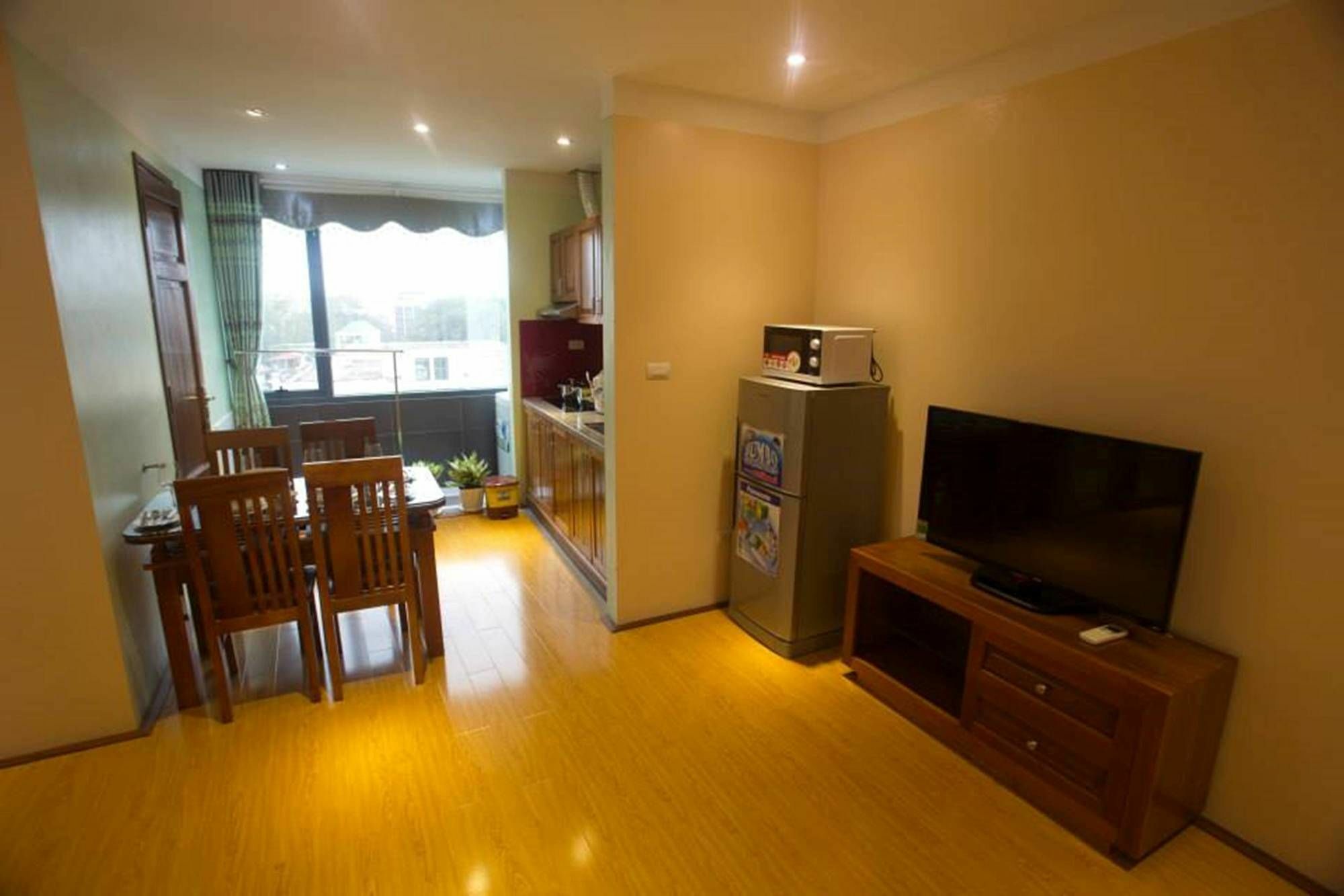 Appartement Poonsa Nguyen Phong Sac à Hanoï Extérieur photo