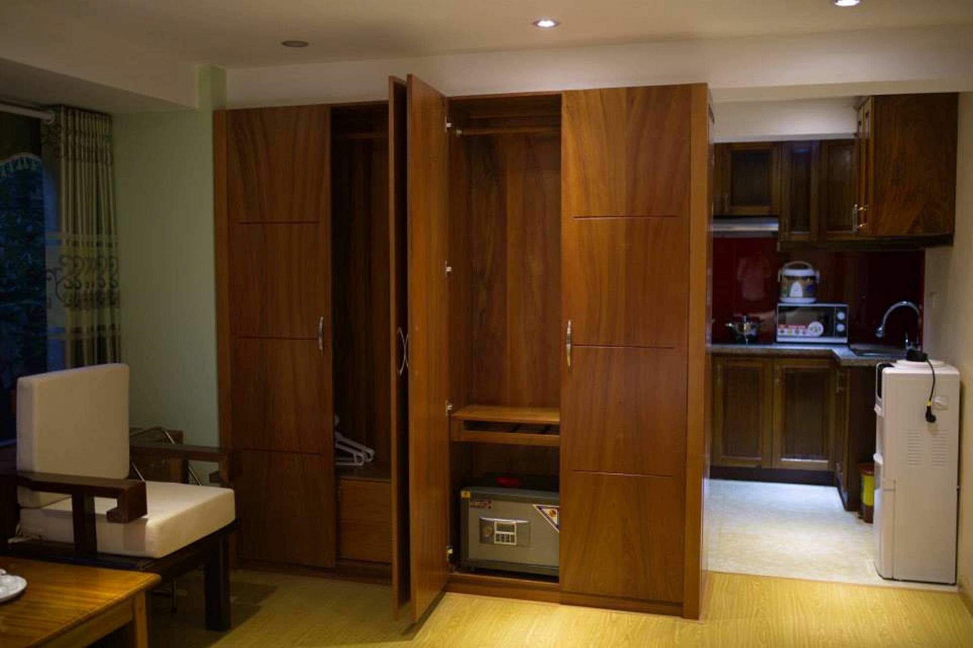 Appartement Poonsa Nguyen Phong Sac à Hanoï Extérieur photo