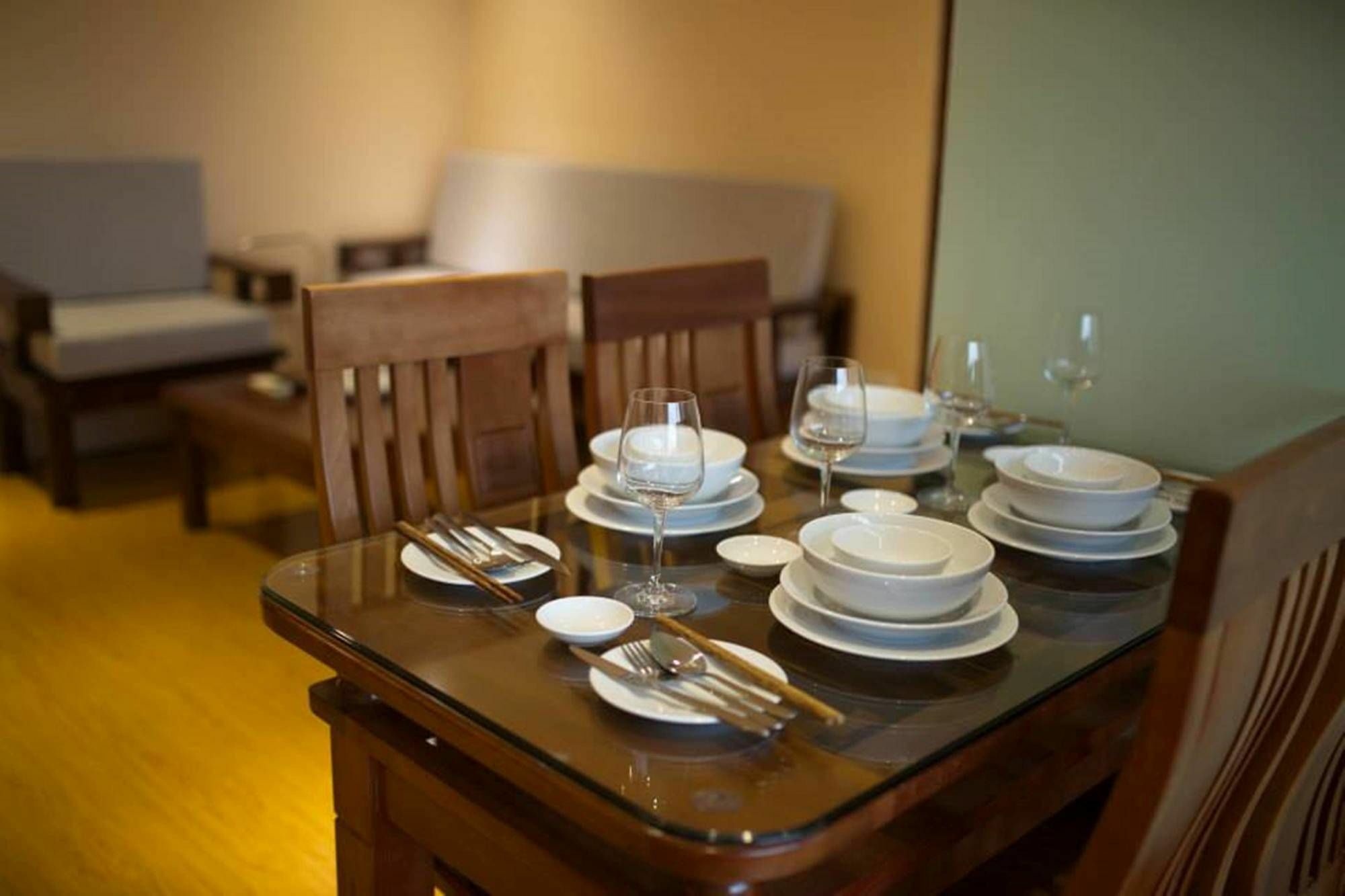 Appartement Poonsa Nguyen Phong Sac à Hanoï Extérieur photo
