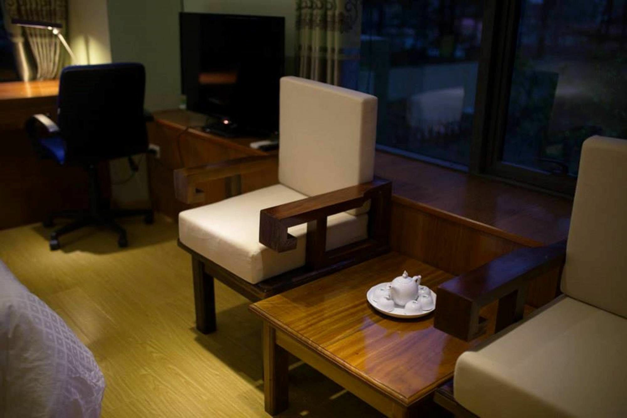 Appartement Poonsa Nguyen Phong Sac à Hanoï Extérieur photo
